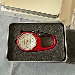 CARABINER CLIP WATCH LEE VALLEY IN METAL GIFT BOX WITH FOAM, HAS LED LIGHT,